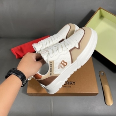 Burberry Low Shoes